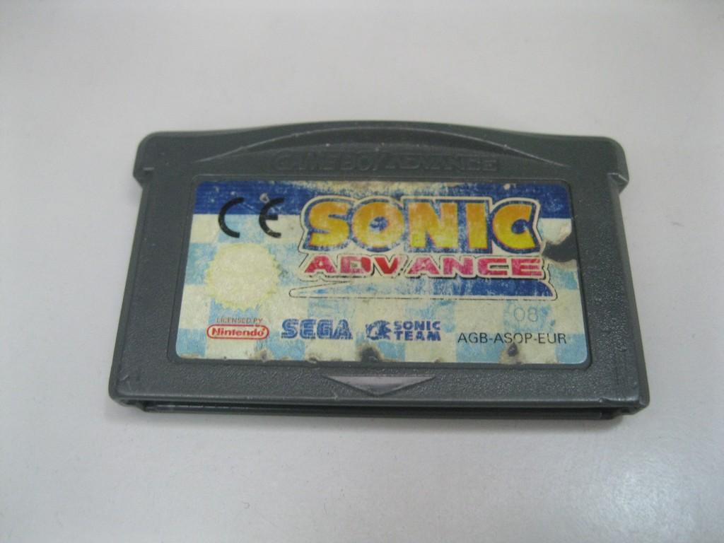  Sonic Advance GameBoy