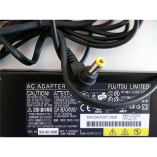 Carregador Original Fujitsu 19V 4.22A 75W 5.5x2,5mm (CA01007-0920)